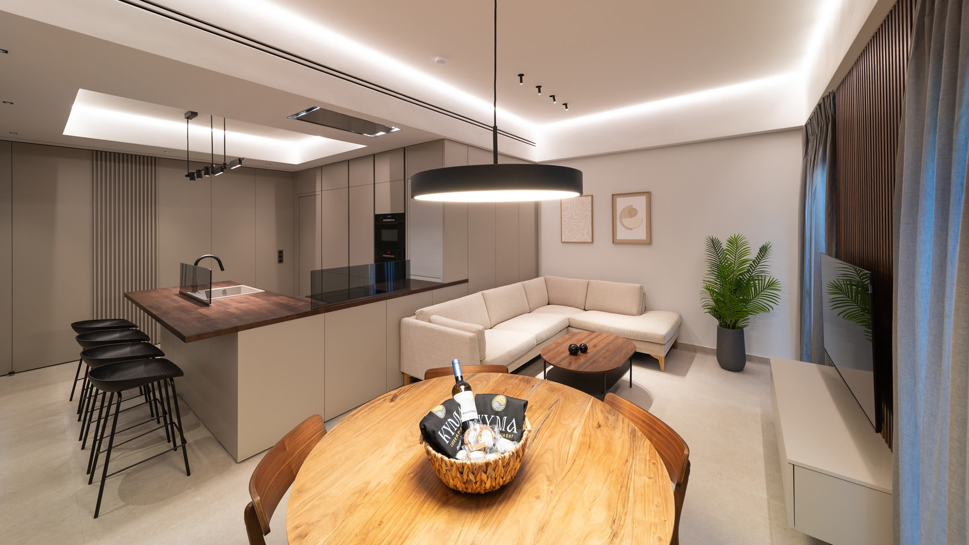 Kyma Luxury Apartment